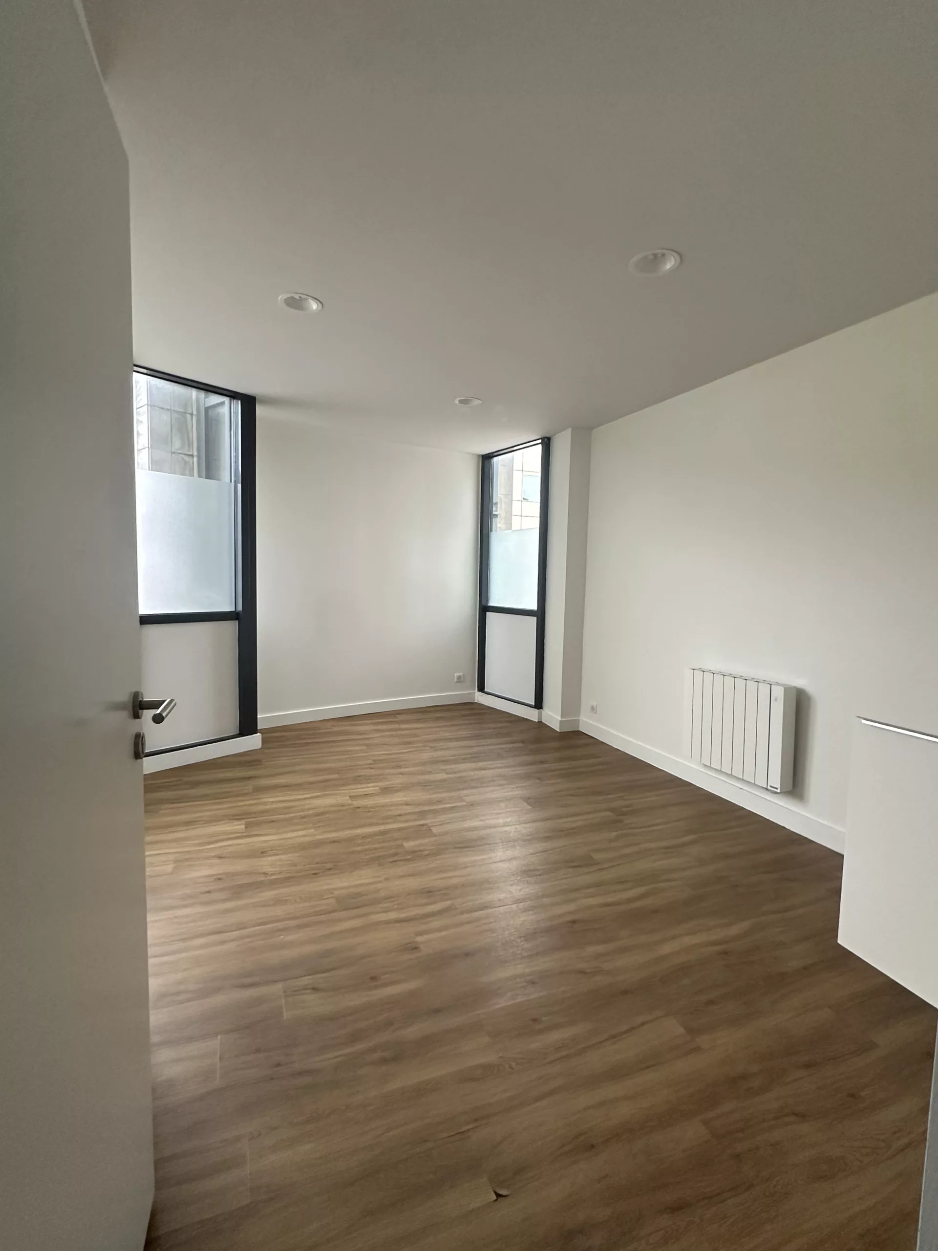 🏢 LOCAL PROFESSIONNEL À LOUER – EMPLACEMENT STRATÉGIQUE AU CŒUR DE LA MADELEINE — Photo 1