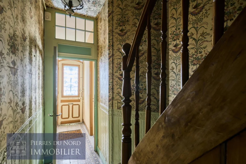 LAMBERSART : COLYSEE MAISON 6 CHAMBRES JARDIN — Photo 1
